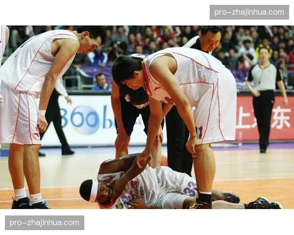 孙铭徽重伤缺阵，广厦卫冕之路面临严峻挑战